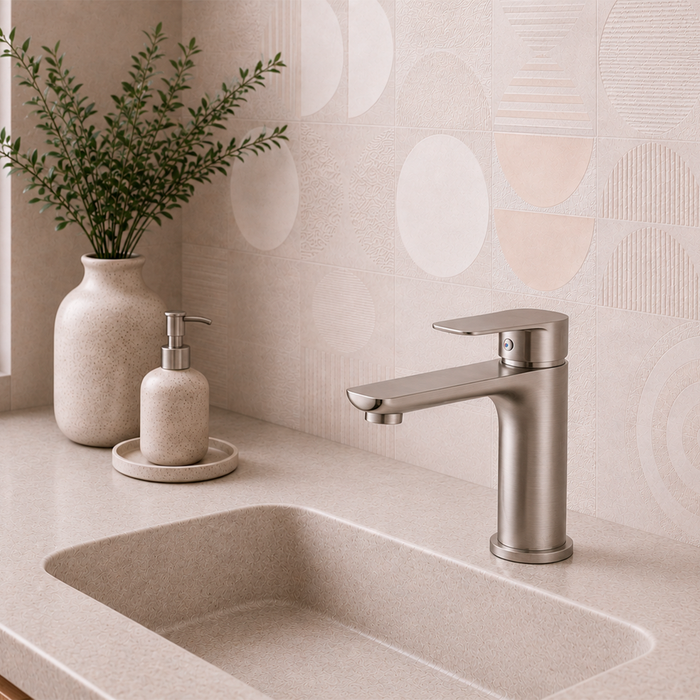 DAX Single Handle Bathroom Faucet (DAX-8108A)