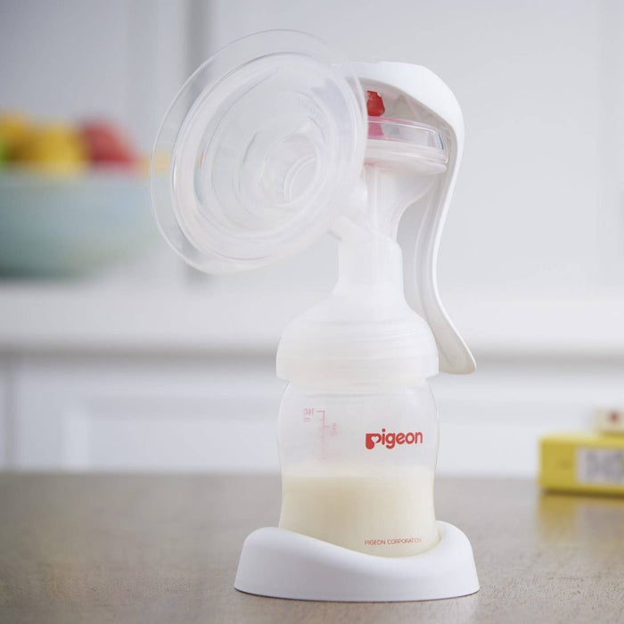 PIGEON MANUAL BREAST PUMP